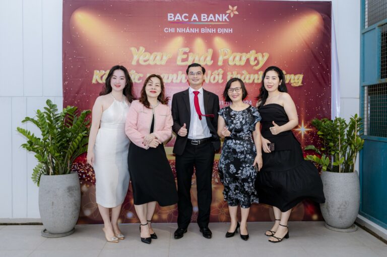 TIỆC YEAR AND PARTY BAC A BANK